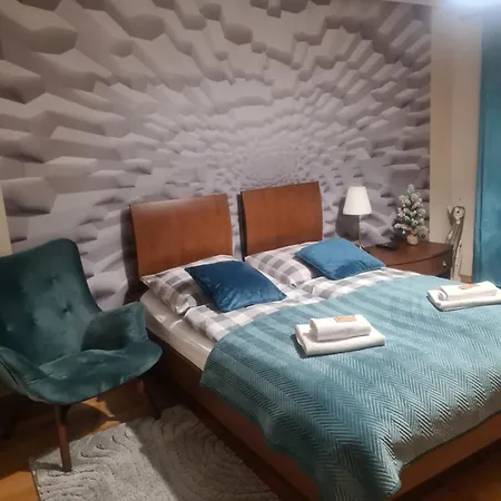 Apartment Maki *